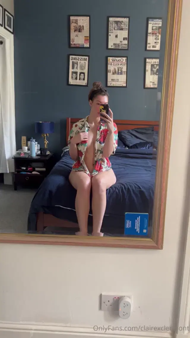 Claire Clermont aka clairexclermont – 09-04-2025 OnlyFans Video – If youre nice to me I might let you borrow the shirt