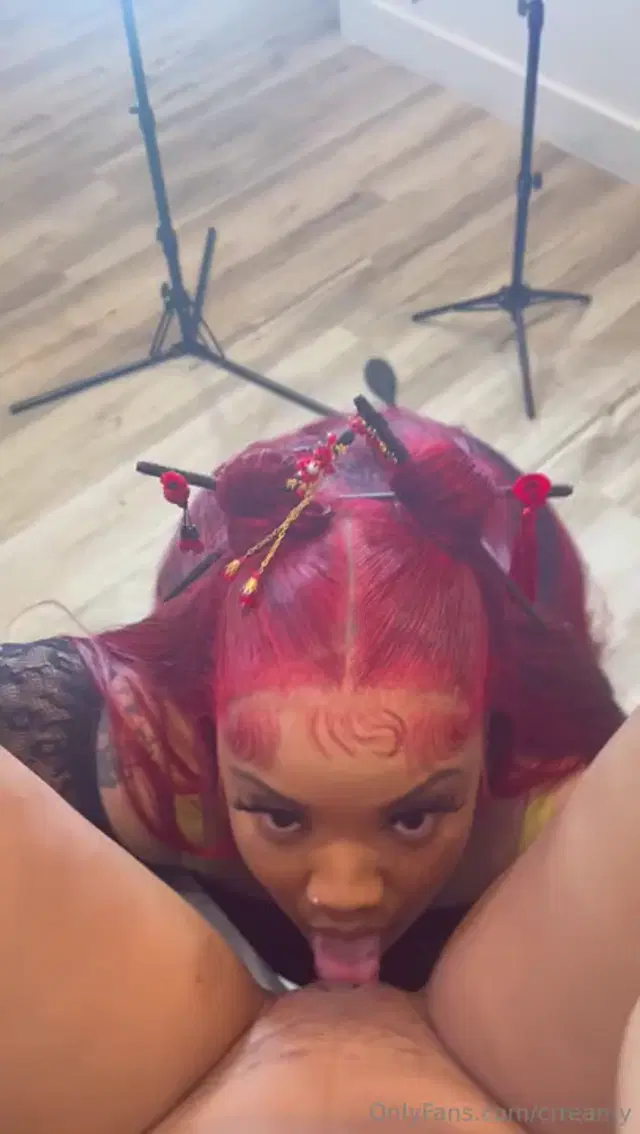 Jaylynn crreamy aka crreamy – 08-26-2025 OnlyFans Video – We finally made it inside then she ate me on the kitchen counter we never