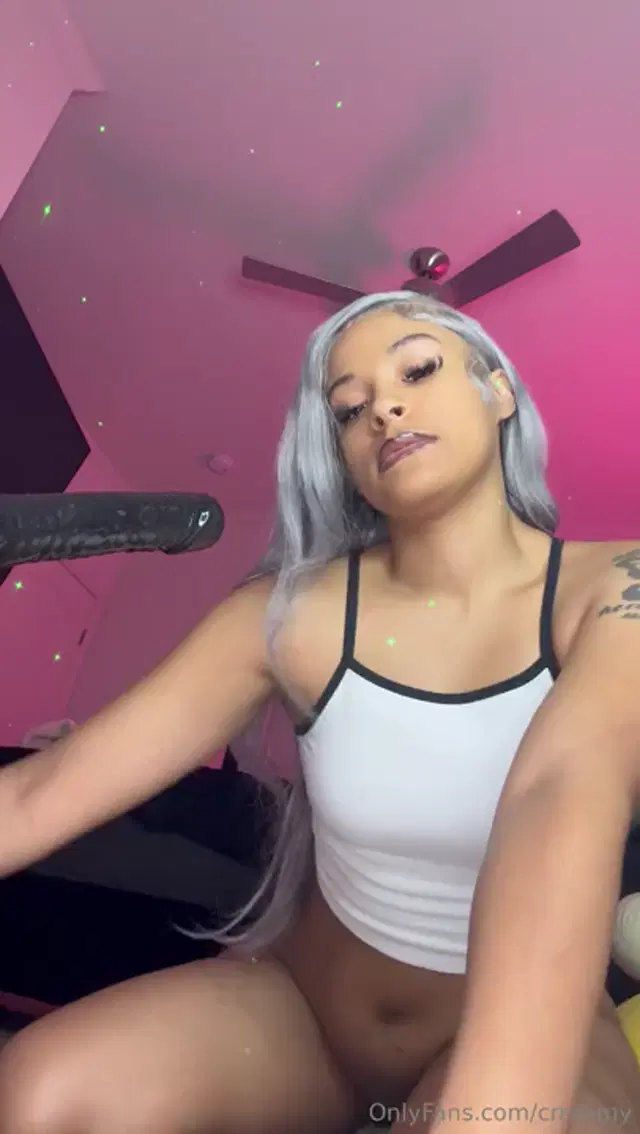 Jaylynn crreamy aka crreamy – 11-27-2024 OnlyFans Video – sucking on it with my fuck machine