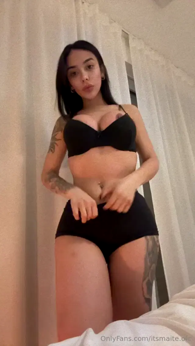 Maite aka itsmaite.ofc – 02-25-2026 OnlyFans Video – Quero contar segredo pra vocs amo me filmar olha como me saio bem_9bxi