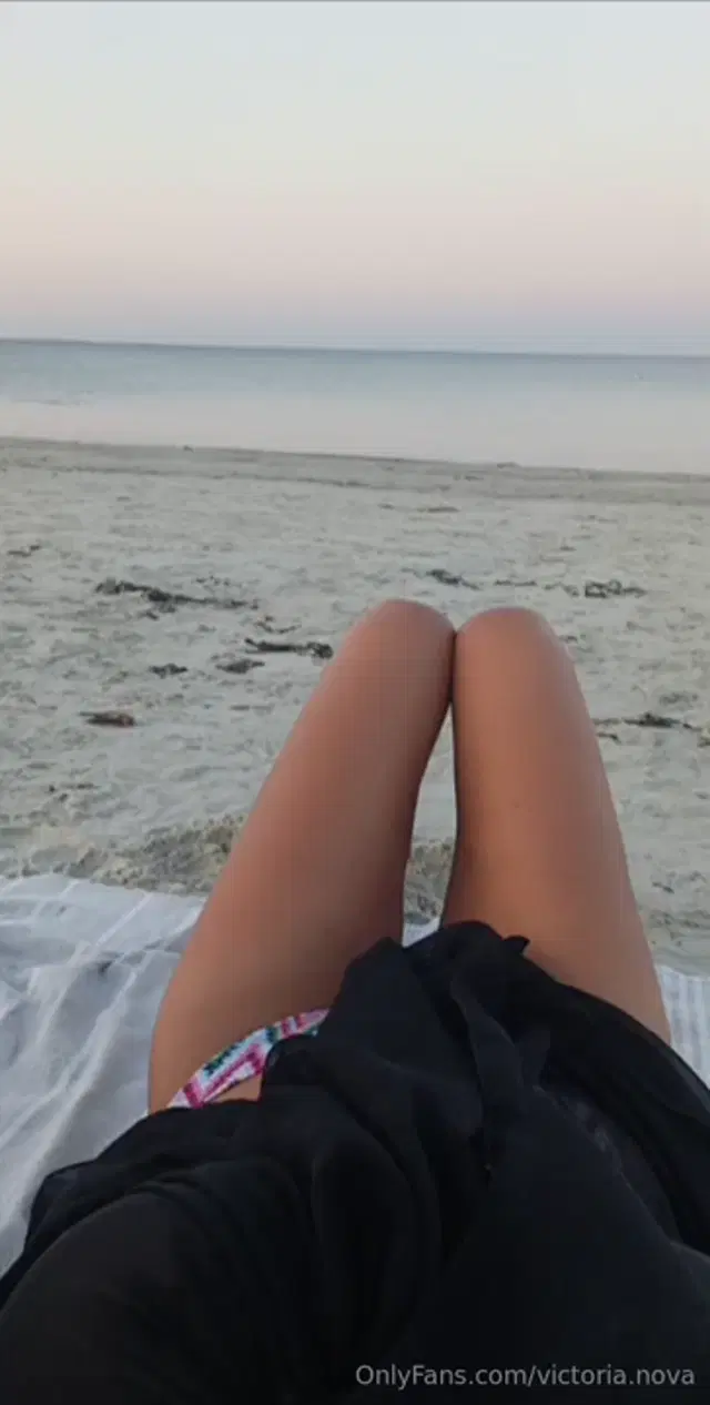 Victoria Nova aka victoria.nova – 06-20-2025 OnlyFans Video – Have a nice day my dears