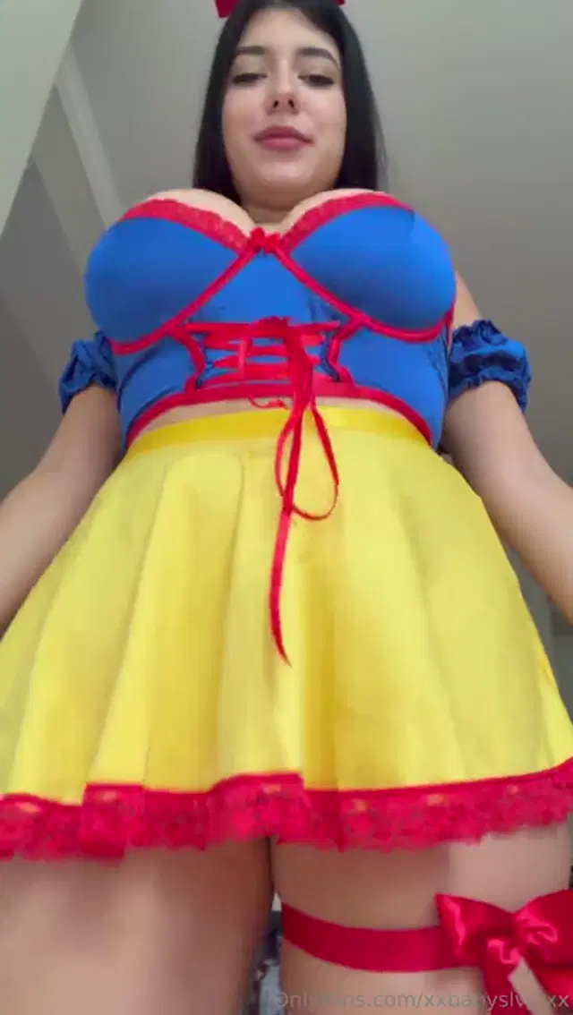 Xxbabyslvtsxx aka xxbabyslvtsxx – 10-29-2025 OnlyFans Video – Snow White Id love to get loaded 7 times