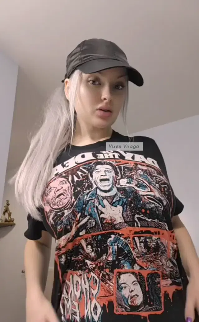 Vixen Virago aka vixenvirago – 10-28-2024 OnlyFans Video – i went on a hike wearing my newest sports bra, this puppy is TIGHT and i