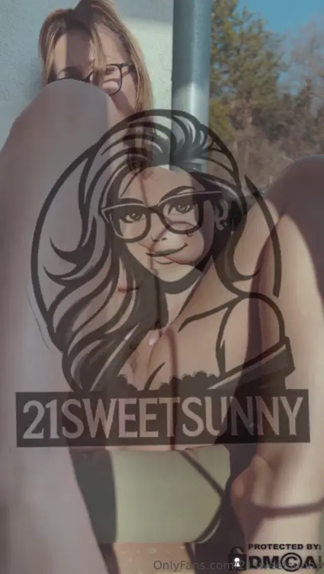 21sweetSunny aka 21sweetsunny – 03-09-2025 OnlyFans Video – Annyira j id volt hogy ma is masztiztam a kertben