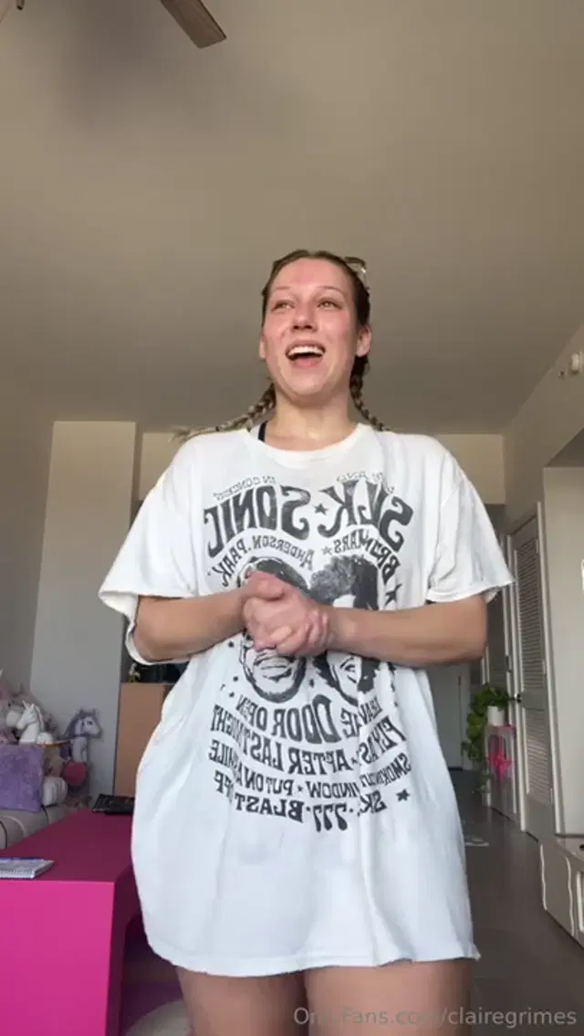 Claire Grimes aka clairegrimes – 03-22-2025 OnlyFans Video – I was sweating so much during my workout