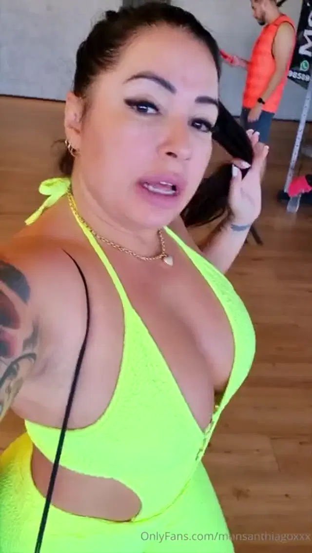 Monica Santhiago aka monsanthiagoxxx – 10-29-2024 OnlyFans Video – I arrived at the gym and went to the bathroom to do some anal play, I