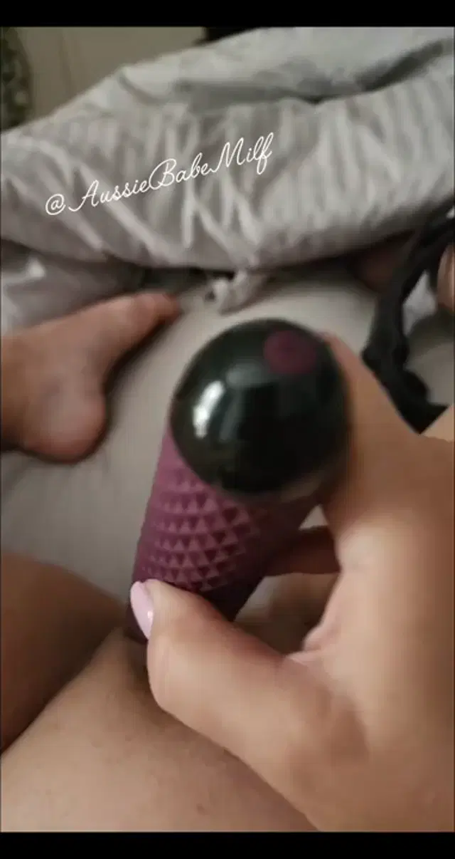 AussieBabeM aka aussiebabem – 02-06-2025 OnlyFans Video – Needing some buzz in my life