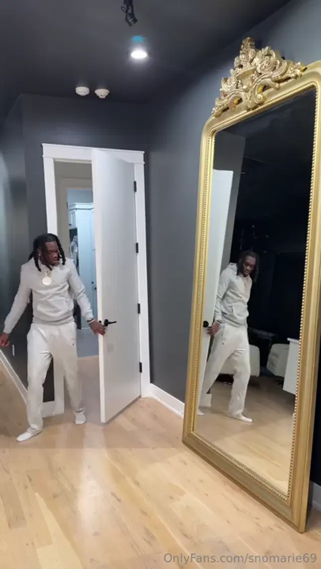 Sno Marie aka snomarie69 – 01-21-2026 OnlyFans Video – Which outfit should I get FUCKED in the most