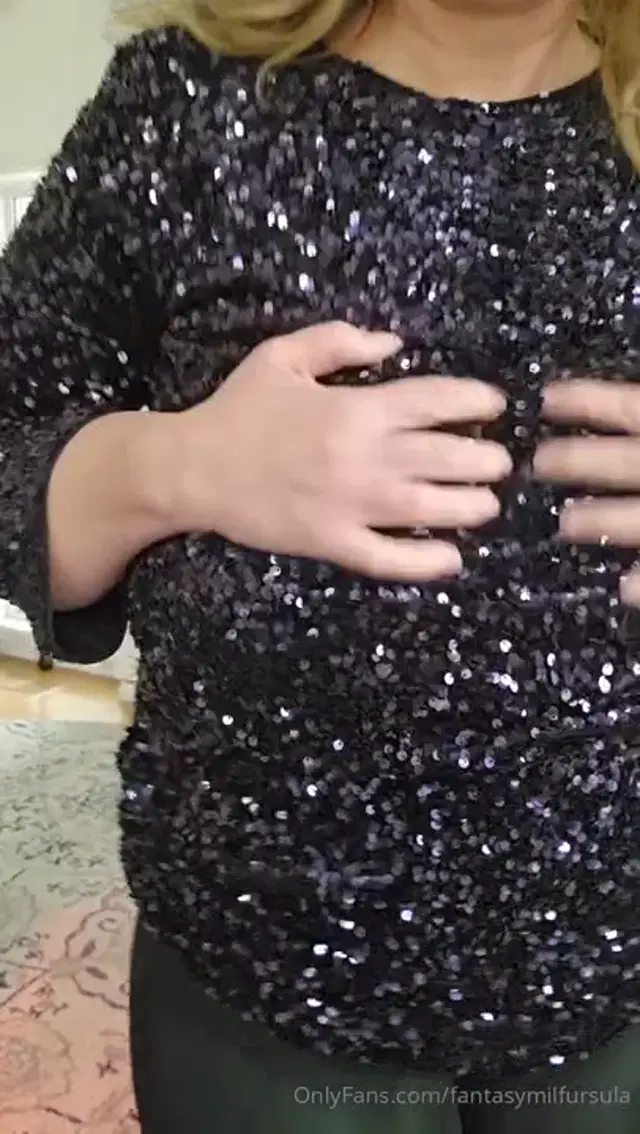 Ursula Andreia aka fantasymilfursula – 01-15-2026 OnlyFans Video – Sparkly dress tease