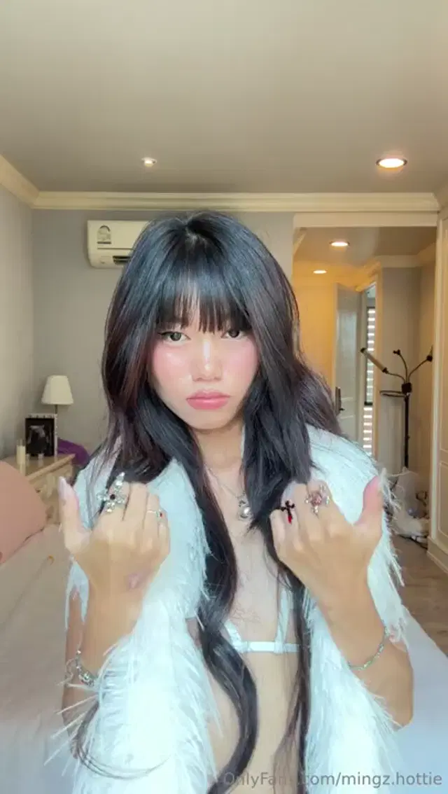 Ming Zhu aka ming.baby – 03-05-2025 OnlyFans Video – Keep looking, I like it