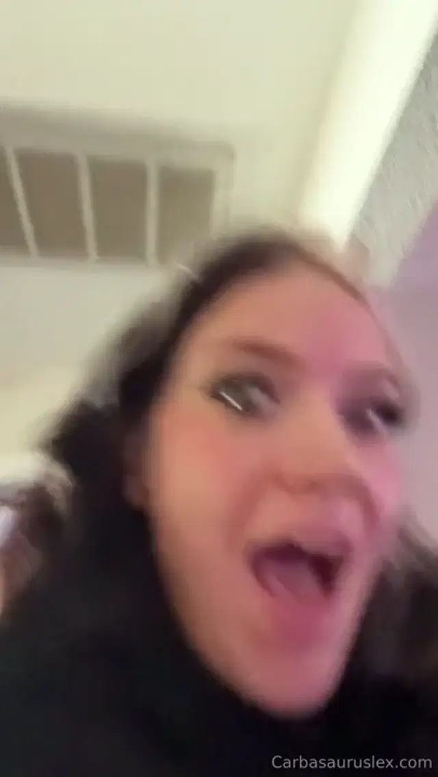 Carbasauruslex aka carbasauruslex – 10-26-2024 OnlyFans Video – I fucking love this thing!