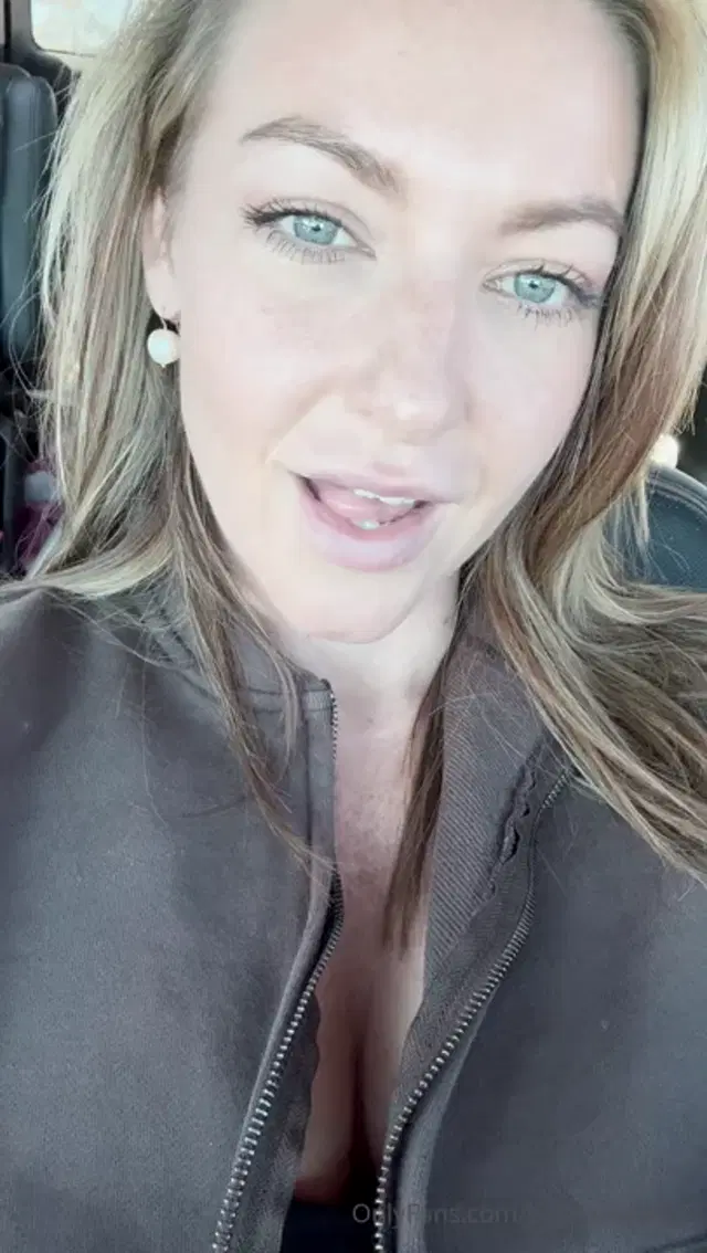 Erin Marie aka erinmarie2222 – 03-05-2026 OnlyFans Video – I had a great day of work meetings today