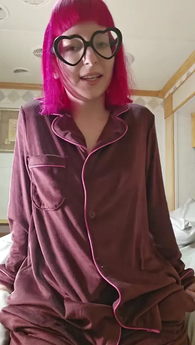 Mymindbreaks aka mymindbreaks – 05-28-2025 OnlyFans Video – No Makeup JOI With Cum Countdown I take off my pajamas and start fingering my