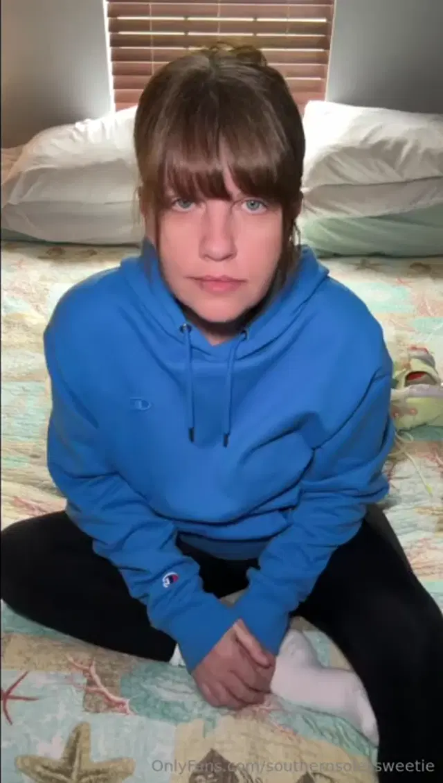 SouthernSoles aka southernsolessweetie – 04-03-2025 OnlyFans Video – My leggings were so wet after this