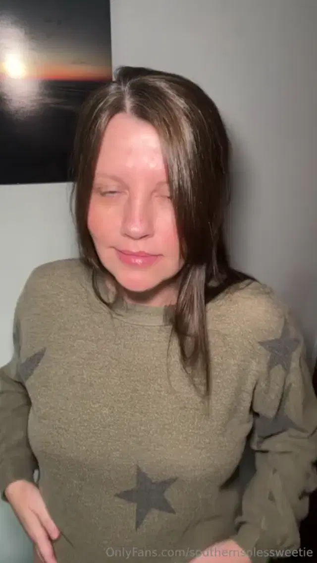 SouthernSoles aka southernsolessweetie – 11-18-2025 OnlyFans Video – I want your cum all over my tits