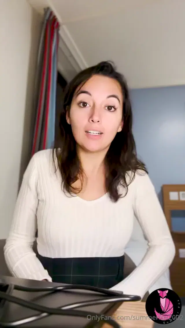 Summer Fox aka summerfox2002 – 05-03-2026 OnlyFans Video – Here’s a get to know me video!xxx
