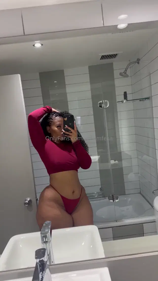 Xoli M aka xoli_mfeka – 04-16-2026 OnlyFans Video – Not me slowly getting back to my old sexy self_2