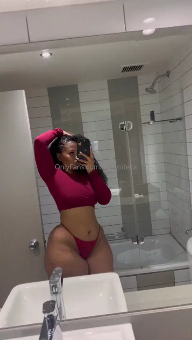 Xoli M aka xoli_mfeka – 04-16-2026 OnlyFans Video – Not me slowly getting back to my old sexy self