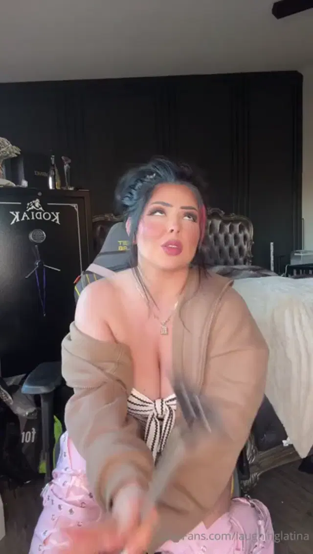 Jasmine Mendez aka laughinglatina – 02-09-2026 OnlyFans Video – Yeah I know that I’m pretty