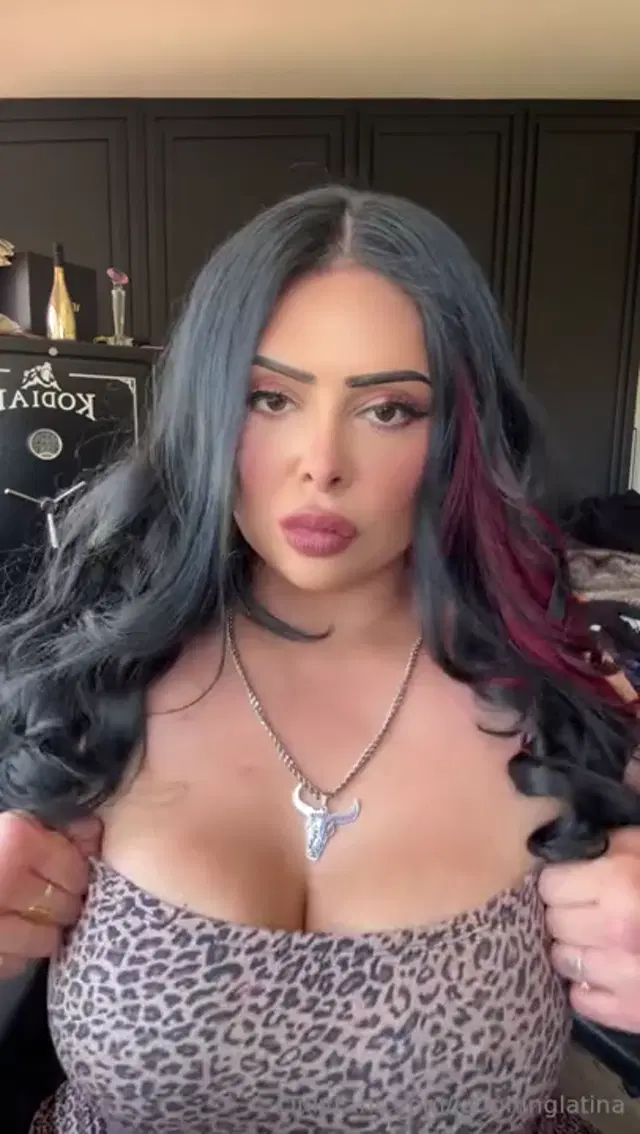 Jasmine Mendez aka laughinglatina – 06-06-2025 OnlyFans Video – I look expensive Good Beg harder
