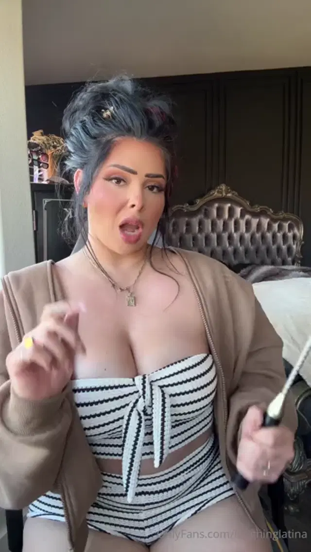 Jasmine Mendez aka laughinglatina – 02-28-2026 OnlyFans Video – Want me to use my whip on you