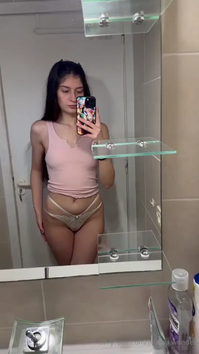 Milena Wonder aka milena.wonder – 01-17-2024 OnlyFans Video – Buonpranzo che mangiamo oggi di buono voglio tante idee Io ho poche possibilit questi giorni