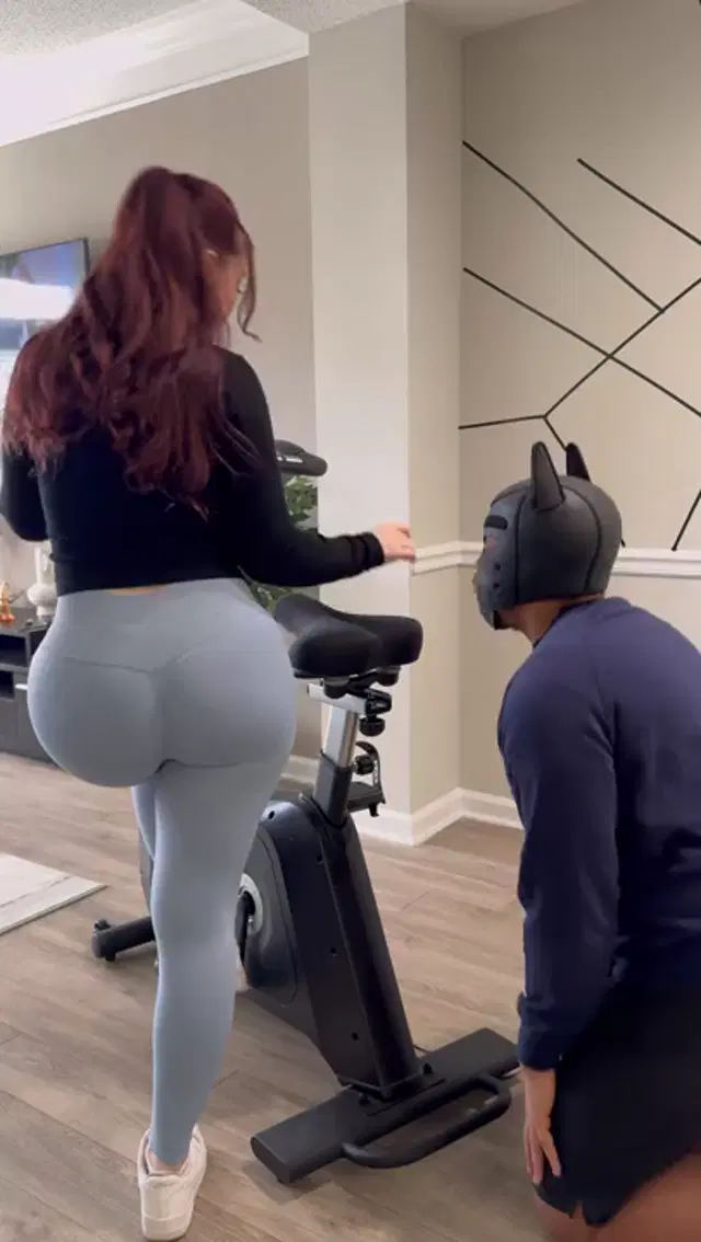 LexiUnlaced – Femdom Workout With My Sweat Rag