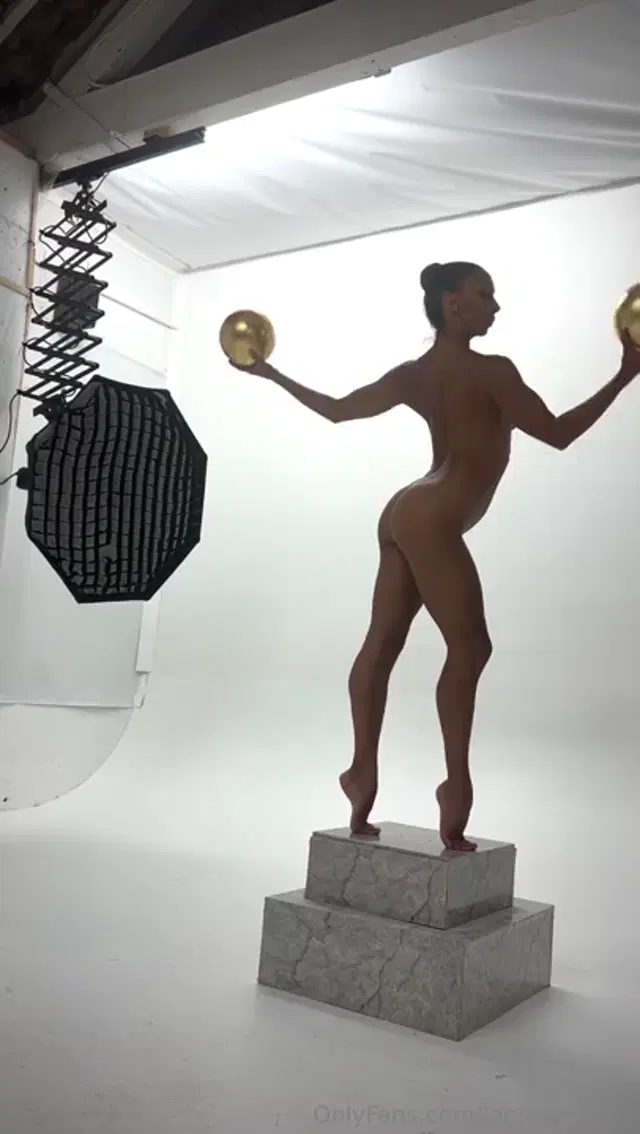 Laetitia Model aka laetitiamodel – 02-12-2026 OnlyFans Video – Today I am sharing with you a taste of a behind the scenes video of a