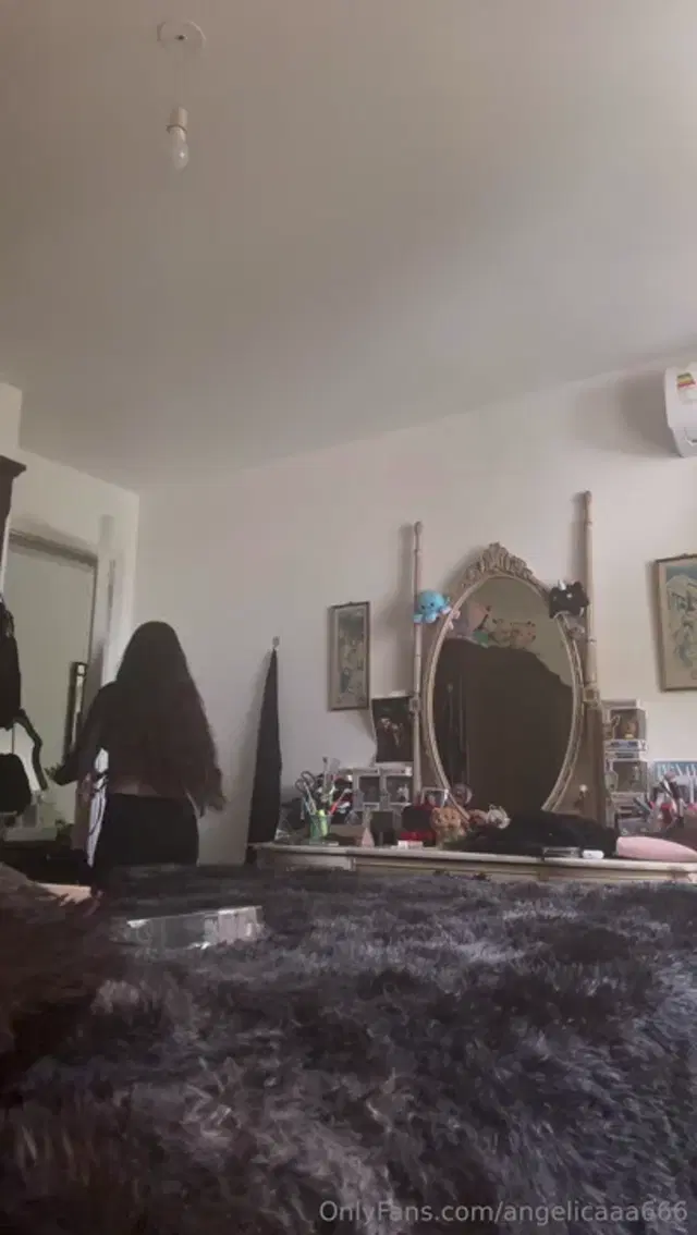 Angelica666 aka angelicaaa666 – 04-01-2024 OnlyFans Video – Video nuevo! Quieres verme penetrndome con dos dildos a travs de mi vagina al mismo tiempo
