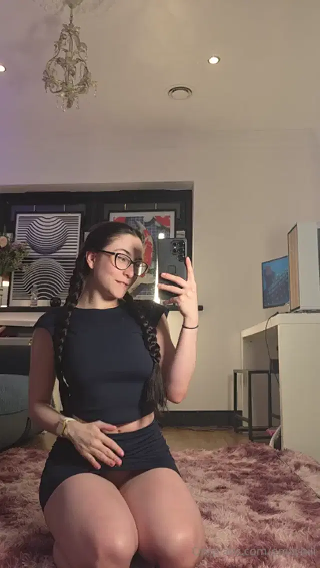 Emily Hill aka emilyhill – 04-06-2026 OnlyFans Video – Naughty mirror video
