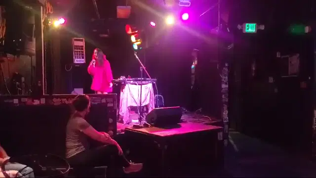 Empress Pineapple aka empresspineapple – 08-23-2024 OnlyFans Video – Dreams on stage a little video clip from my show last week in Seattle