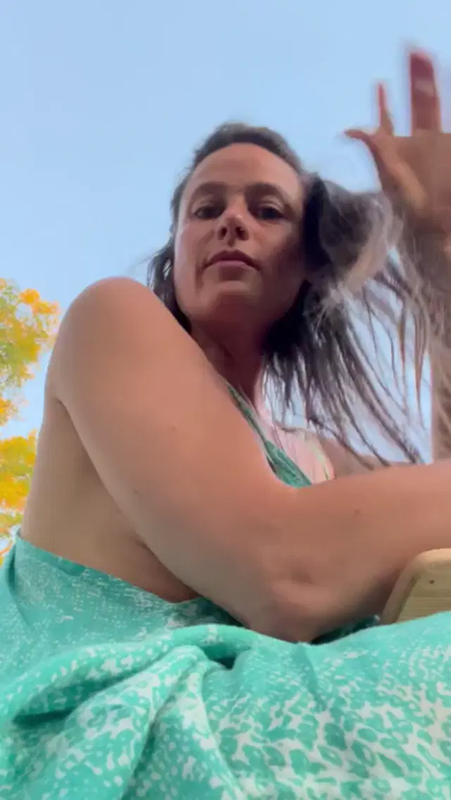 Empress Pineapple aka empresspineapple – 11-30-2024 OnlyFans Video – Just sitting here soaking in poetry and sunset goldtell me something beautiful in the comments tell