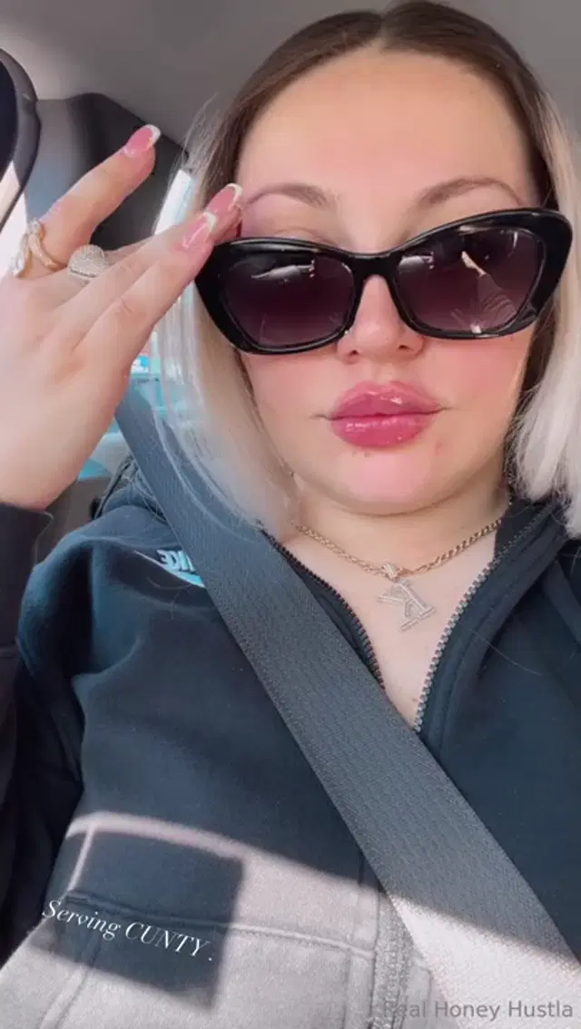Marissa Honey_hustla aka realhoneyhustla – 03-28-2025 OnlyFans Video – New dick suckin lips