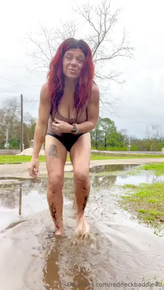 Michele Chesnut aka redneckbaddie4u – 01-27-2024 OnlyFans Video – Heres A Little Video From My Mud Bath Today