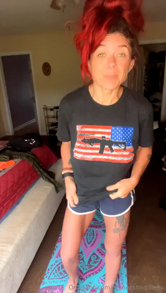 Michele Chesnut aka redneckbaddie4u – 03-10-2025 OnlyFans Video – HAPPY MONDAY