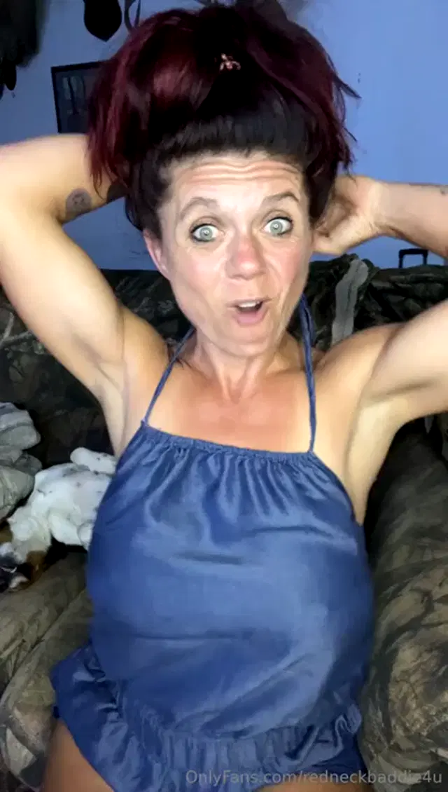 Michele Chesnut aka redneckbaddie4u – 03-20-2024 OnlyFans Video – Just Playin Around