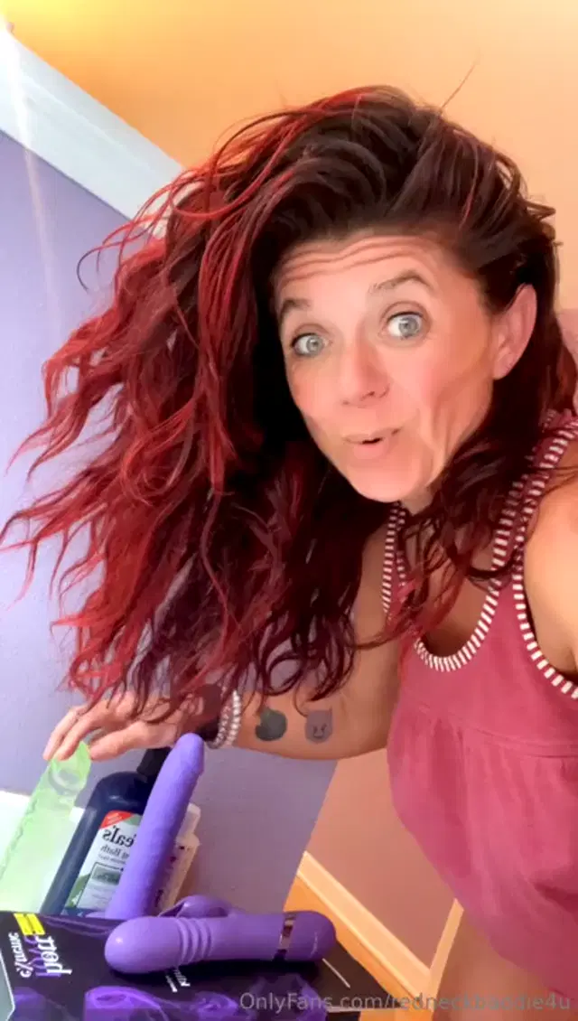 Michele Chesnut aka redneckbaddie4u – 03-23-2024 OnlyFans Video – I WAS THINKING OF GOING LIVE TONIGHT IM FEELING FRISKY SO LET ME KNOW IF YOU