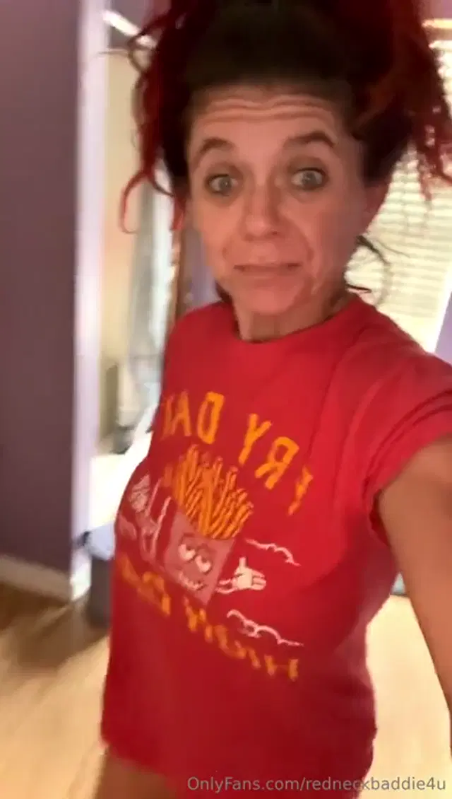 Michele Chesnut aka redneckbaddie4u – 11-08-2024 OnlyFans Video – I Think You Know Where Its About To Go