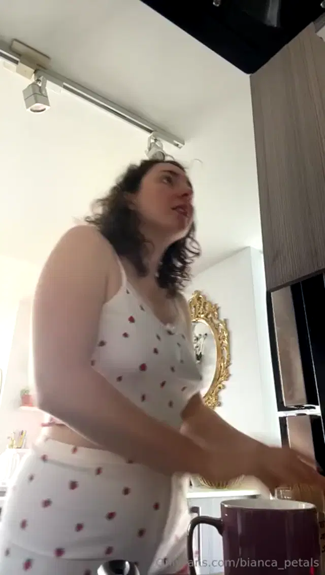 Naturallybianca aka naturallybianca – 08-14-2024 OnlyFans Video – Vinyl VVednesdays with Bianca, Episode One Simon and Garfunkels Sounds of Silence Every song on this_3