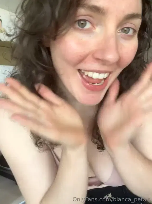 Naturallybianca aka naturallybianca – 10-23-2024 OnlyFans Video – Vinyl Wednesday Amy Winehouses Frank Thank you for helping me buy this album, its one