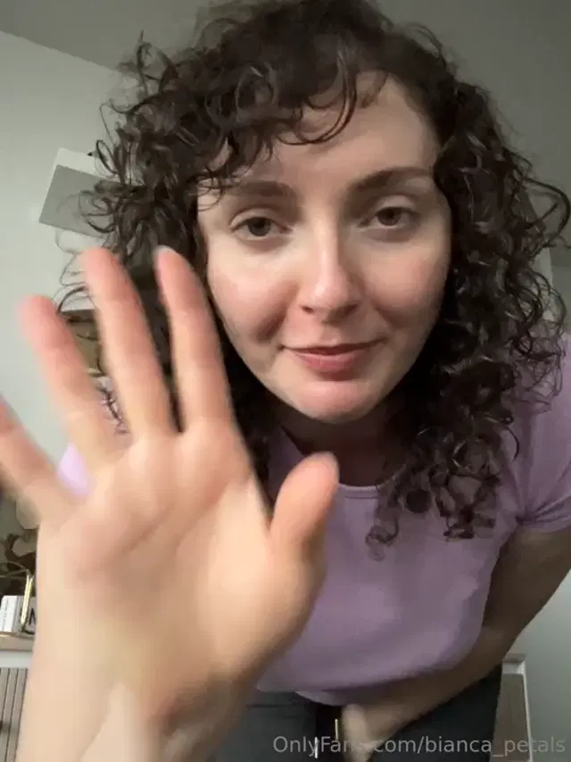 Naturallybianca aka naturallybianca – 11-14-2024 OnlyFans Video – Revision from a few Vinyl Wednesday posts Ive made while I change into something comfy