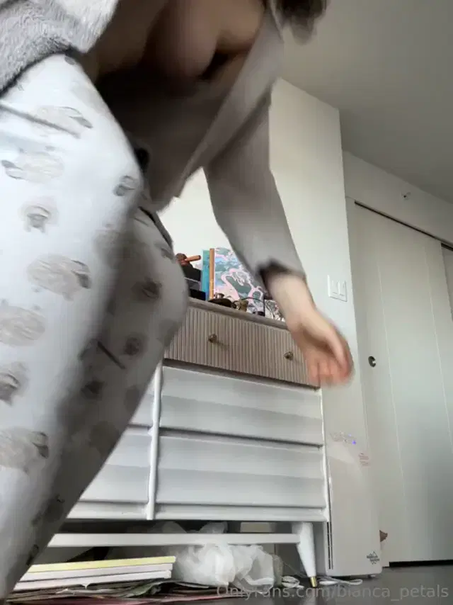 Naturallybianca aka naturallybianca – 09-19-2024 OnlyFans Video – Vinyl Wednesday Mac DeMarco’s 2I love this album, so I rambled on about it, and also