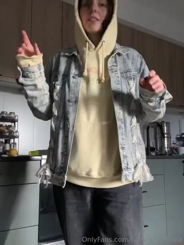 Naturallybianca aka naturallybianca – 12-06-2025 OnlyFans Video – How I looked going out today and at the beginning of this video watch me