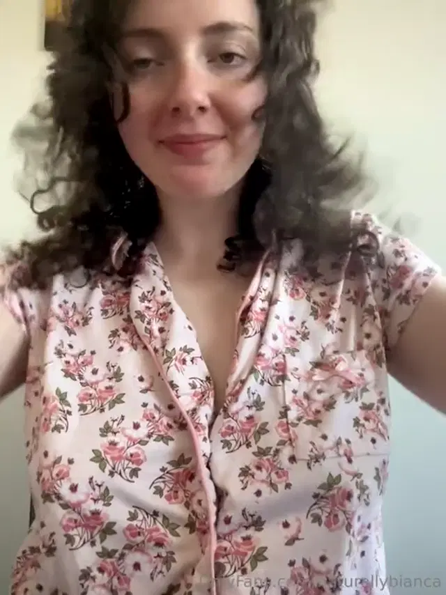 Naturallybianca aka naturallybianca – 06-09-2025 OnlyFans Video – Goodest Monday morning Im responding to one of your messages in this video thats
