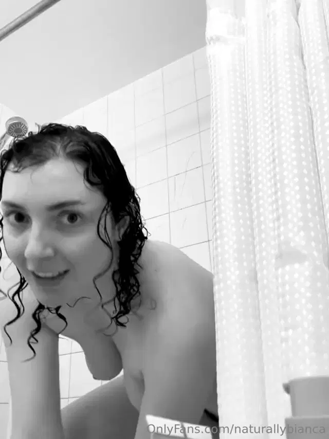 Naturallybianca aka naturallybianca – 01-14-2026 OnlyFans Video – This joyous shower was almost 3 years ago