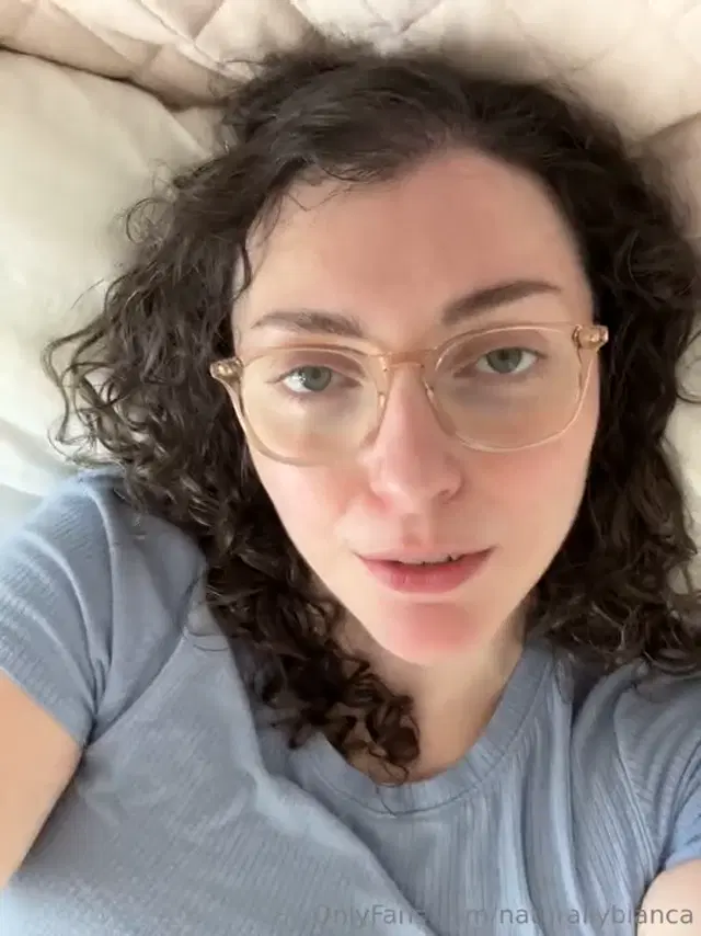 Naturallybianca aka naturallybianca – 04-24-2026 OnlyFans Video – An intimate chat on shame and self compassion woven into my recent experiences