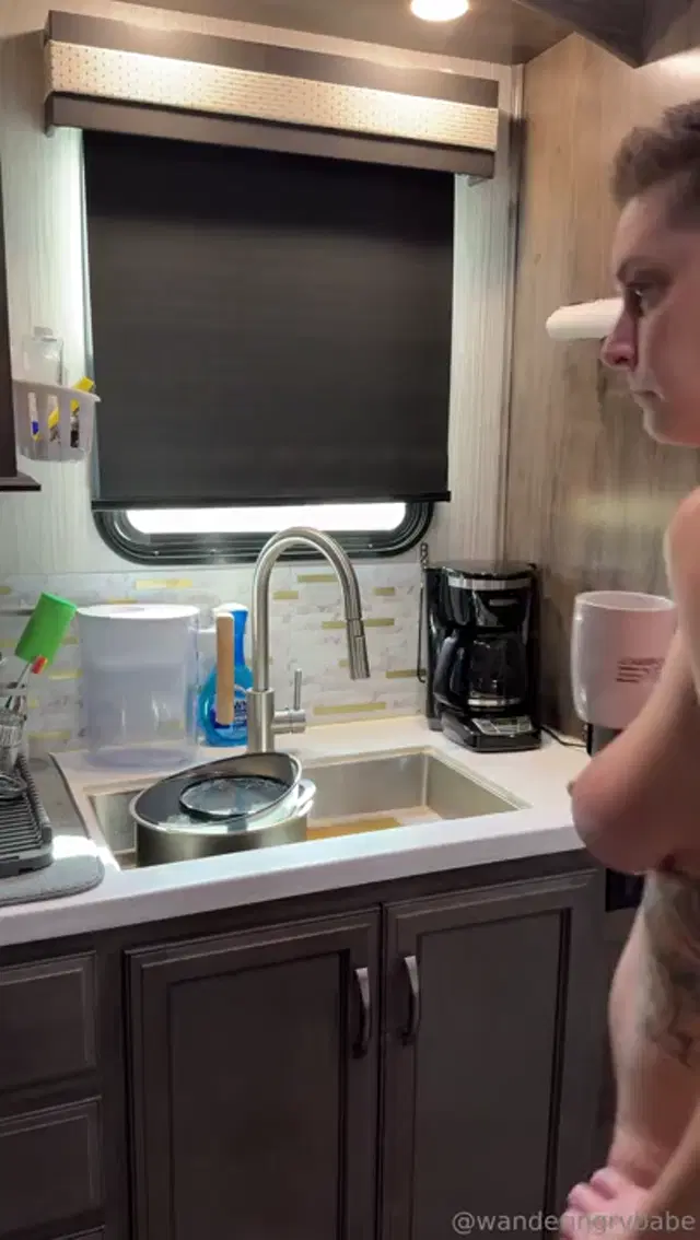 RV Babe After Dark aka rvbabe – 04-01-2025 OnlyFans Video – I have a ph B