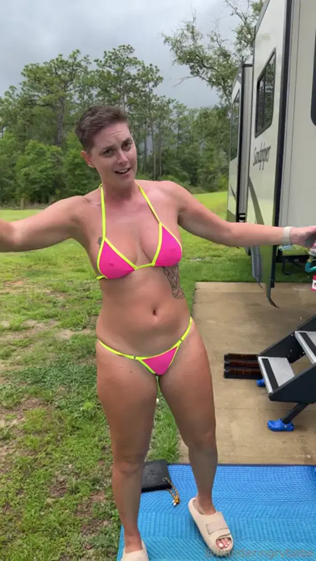 RV Babe After Dark aka rvbabe – 08-07-2025 OnlyFans Video – hose me down