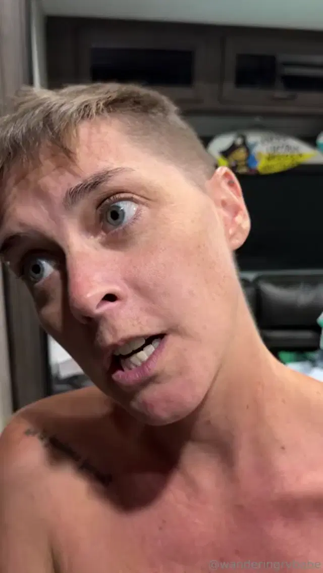 RV Babe After Dark aka rvbabe – 09-13-2025 OnlyFans Video – Boobie bounces, butt jiggles, and fabric softener doing nude laundry