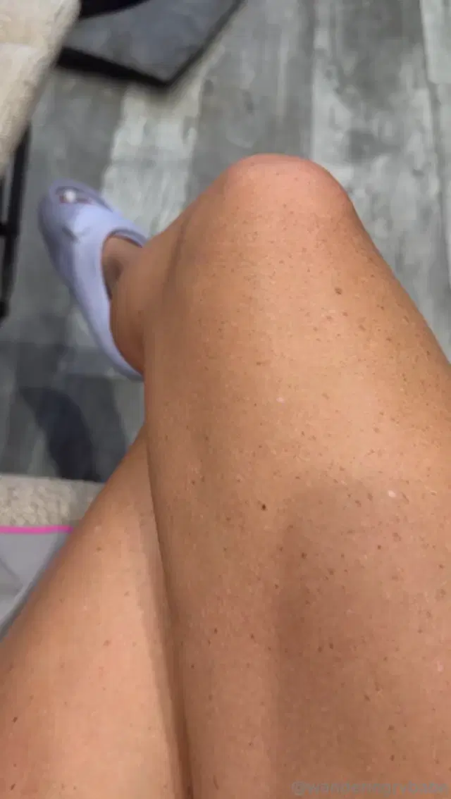 RV Babe After Dark aka rvbabe – 09-30-2025 OnlyFans Video – Are my legs still sexy